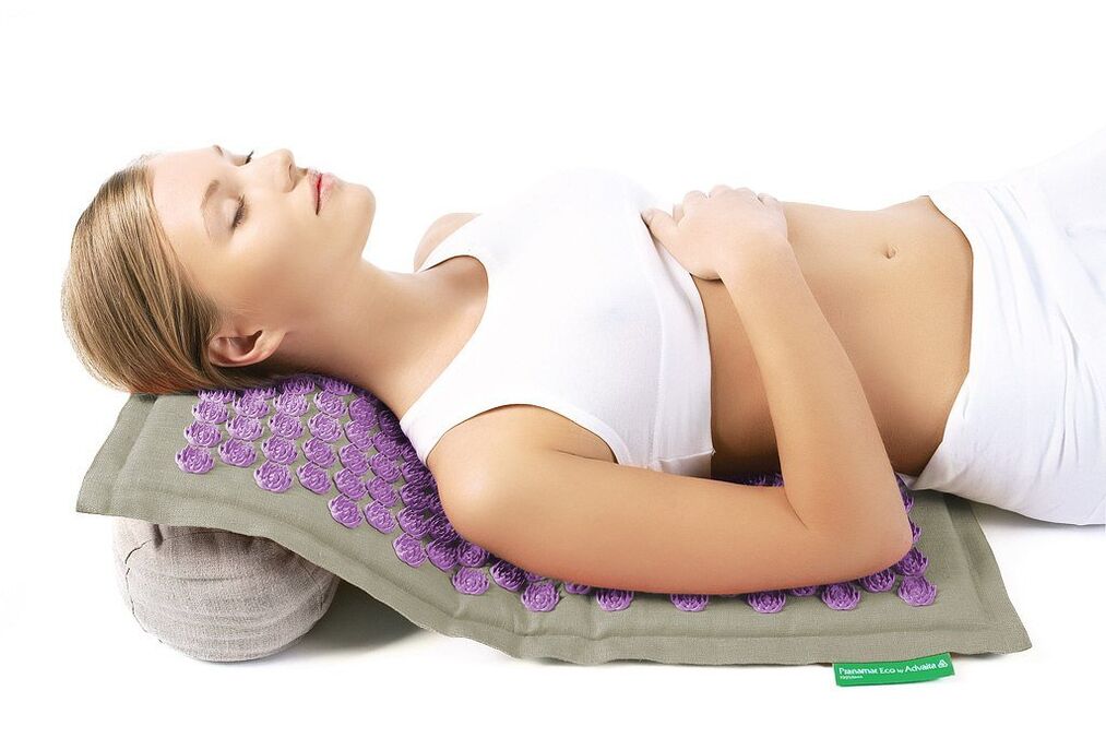 Aplikator igłowy pomoże w walce z osteochondrozą odcinka szyjnego kręgosłupa